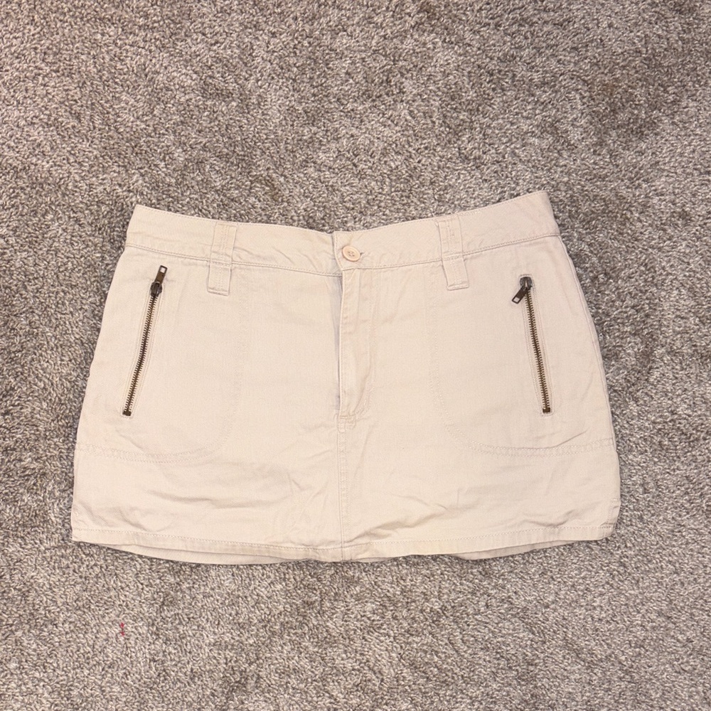 Early 2000s Beige Mini Skort with Front Zip Pockets